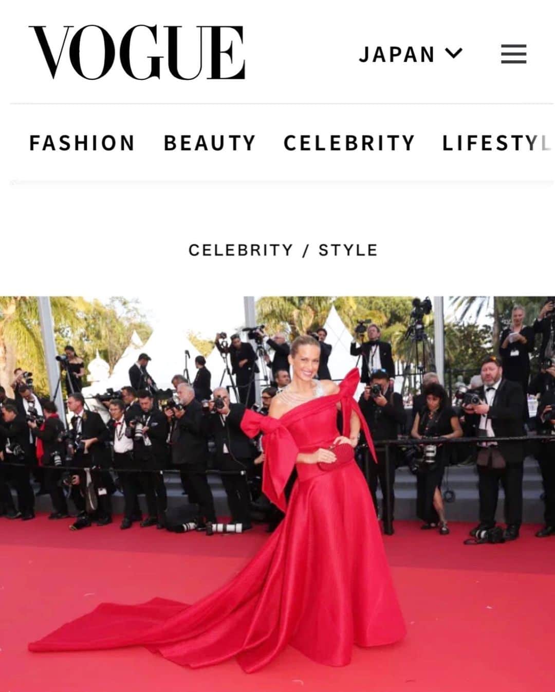 ペトラ・ネムコバさんのインスタグラム写真 - (ペトラ・ネムコバInstagram)「This red carpet look was definitely loved ❤️❤️❤️  #THANKYOU 4 the #LOVE  @britishvogue @voguefrance @voguejapan @vanityfairitalia @observer @parismatch   #SUSTAINABLEFashion look by:  Jewellery by @chopard  Dress by @benchellal  Clutch by @rossoyuki   Hair @alexandre_reboul  Make up @samira_pikpo    #Chopard  #CannesFilmFestival #Cannes2023」6月3日 21時33分 - pnemcova