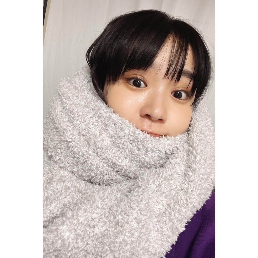 奈緒さんのインスタグラム写真 - (奈緒Instagram)「. 本日『正義の天秤season2』最終話です ！ 撮影中、大政さんからいただいたモコモコブランケット☺︎ #正義の天秤」6月3日 21時38分 - sunaosquare