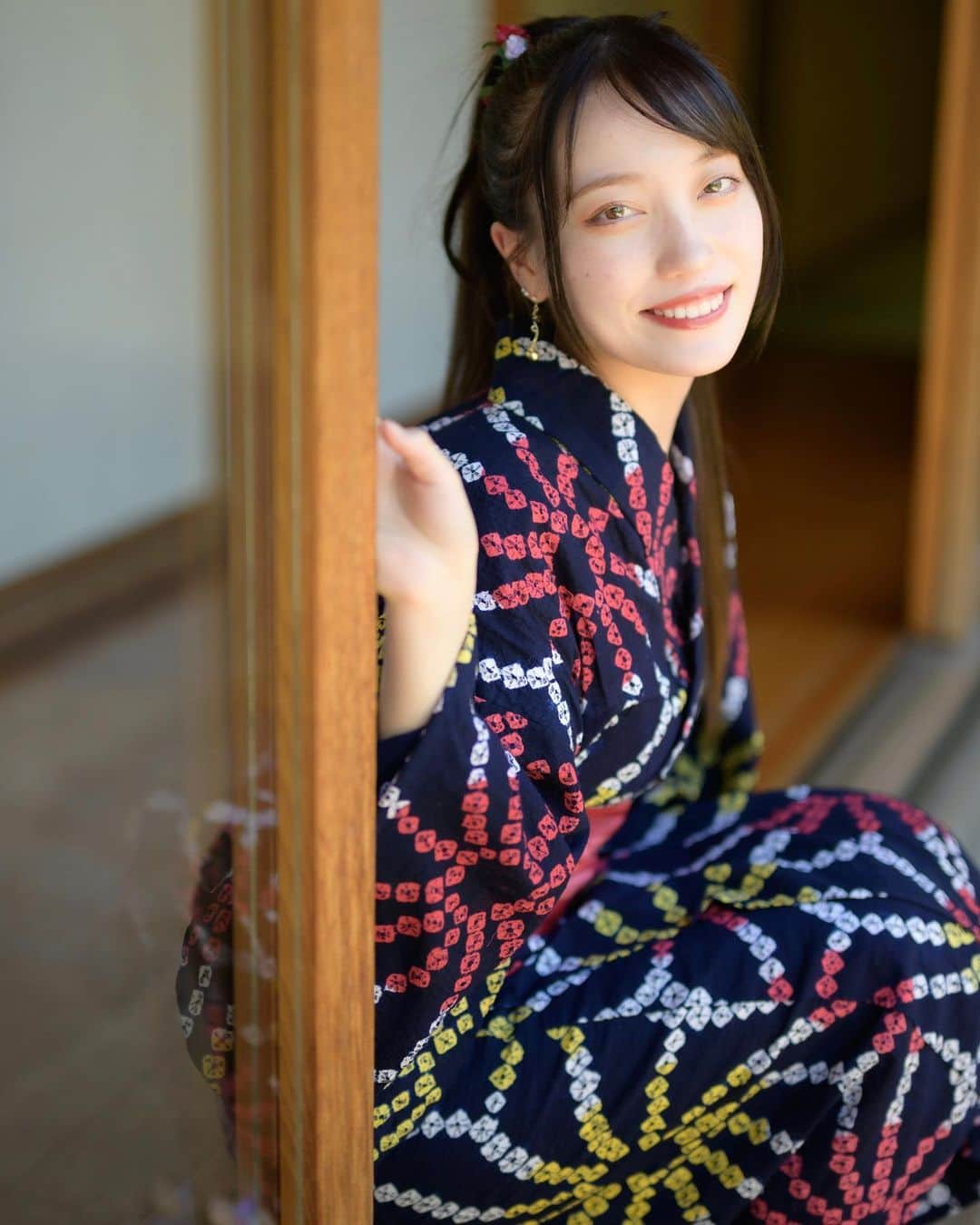 柚木ふゆさんのインスタグラム写真 - (柚木ふゆInstagram)「・ ・ ・ 今年も浴衣いっぱい着たい🙊🫶🏻 ・ ・ ・ photo by Ken さん ・ ・ ・ ・ ・ ・ ・ ・ ・ ・ ・ ・ ・ #instaphoto #portrait #portraitphotography #photo #photography #model #film #camera #japan #japanesegirl #girl #ポートレート #ポートレートモデル #被写体 #被写体モデル #浴衣女子 #サロンモデル #カメラ女子 #カメラ好きな人と繋がりたい #写真好きな人と繋がりたい #浴衣 #浴衣ヘアアレンジ #makeup #人像攝影 #人物攝影 #模特 #攝影 #古民家 #ポニーテールアレンジ #ポニーテール」6月3日 21時47分 - fuyu_yuzuki