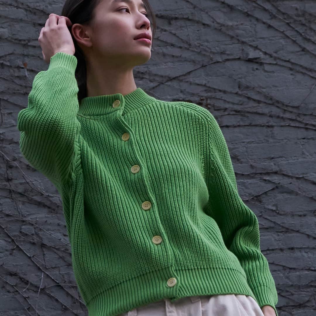 デミリーのインスタグラム：「A DEMY BY DEMYLEE classic, the Callan Cardigan in a spring favorite shade of Foliage Green.」