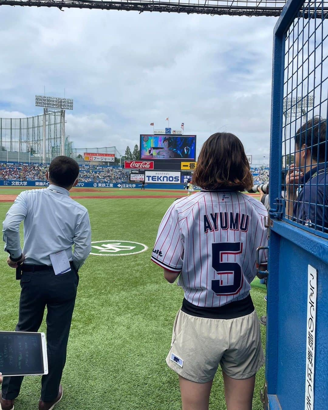 才藤歩夢さんのインスタグラム写真 - (才藤歩夢Instagram)「. 💎⚾️始球式⚾️💎  日本生命セ・パ交流戦　2023 ヤクルトvs楽天　 マイナビデー　  オールスターゲーム2019以来 4年ぶり2度目の登板🤣⚾️🏟️  ありがとうございました🥹🫶  💄@naokoshinohara   @mynavi_sponsorship  #マイナビ　#マイナビデー　 #セパ交流戦  #神宮球場　 #ヤクルトスワローズ #楽天イーグルス　 #始球式　 #デサント　#DESCENTE  @descente_jp」6月3日 22時04分 - ayumu_saito_