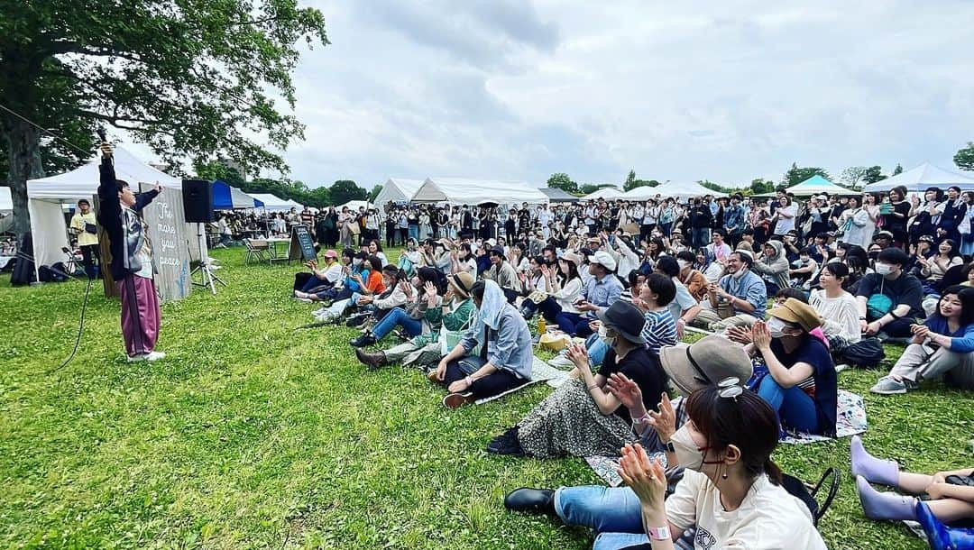 堂島孝平さんのインスタグラム写真 - (堂島孝平Instagram)「東京蚤の市。サングラスを貸してくれた方々、帽子を貸してくれた方、日傘を貸してくれた方、カメラで撮らせてくれた方、ありがとうございました。借り物ギグ。」6月3日 22時07分 - dojima_kohei