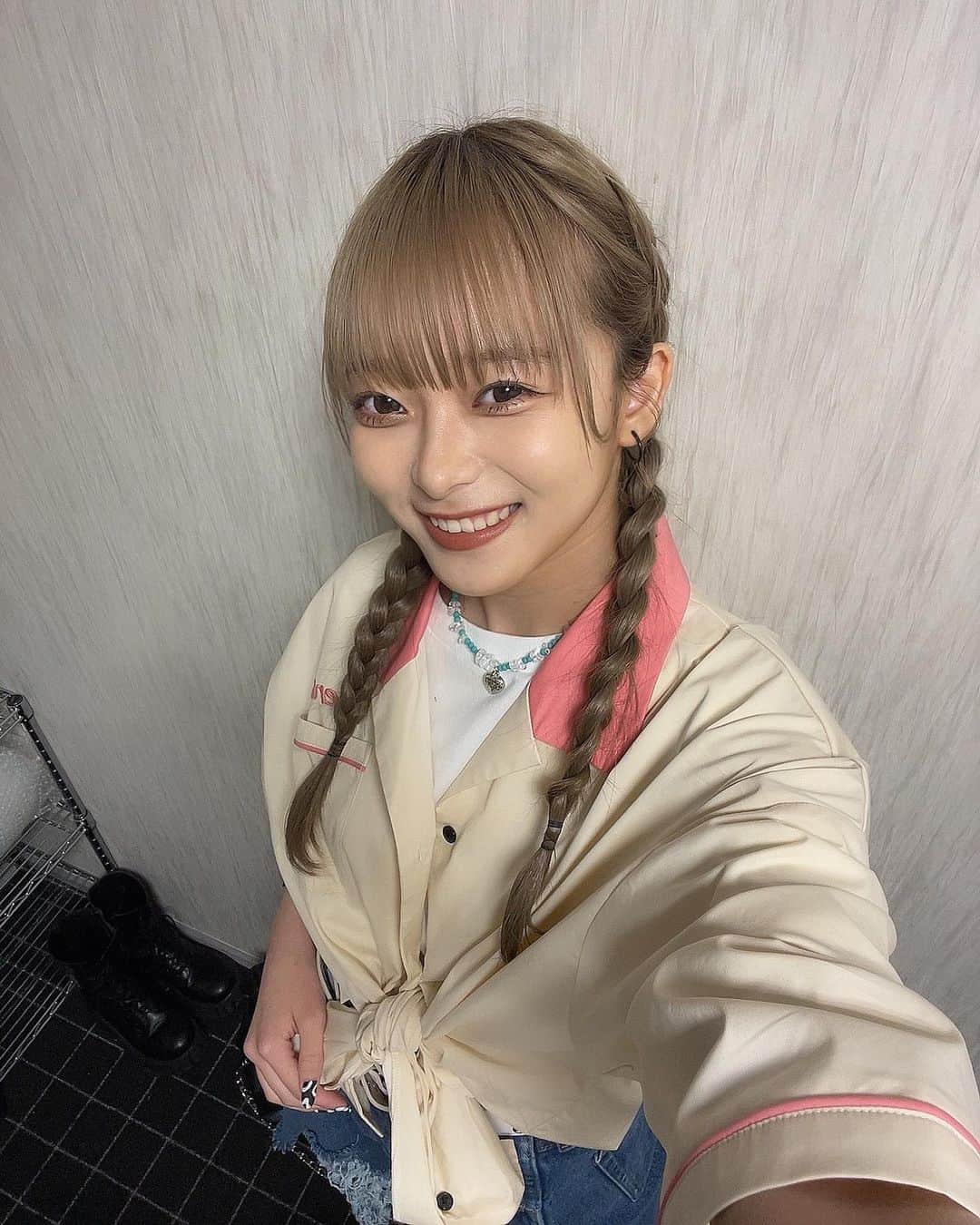 宇井優良梨のインスタグラム：「みつあみ」