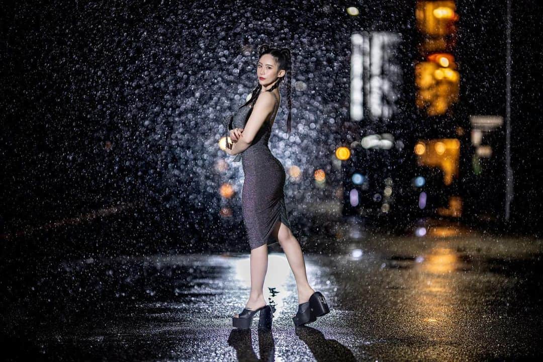 中村真央のインスタグラム：「雨☔️ 📷 @kazuto0516」