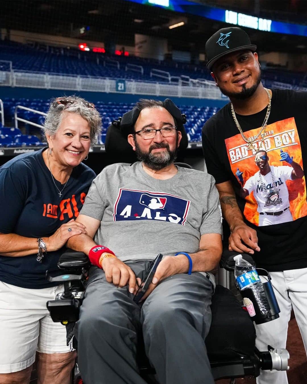 MLBさんのインスタグラム写真 - (MLBInstagram)「One more look at #LouGehrigDay 2023.  Visit the #MLBTogether link in our bio to see how you can help in the fight against ALS.」6月3日 14時30分 - mlb