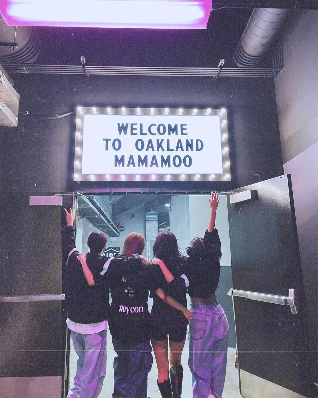フィインのインスタグラム：「Oakland 🌊」
