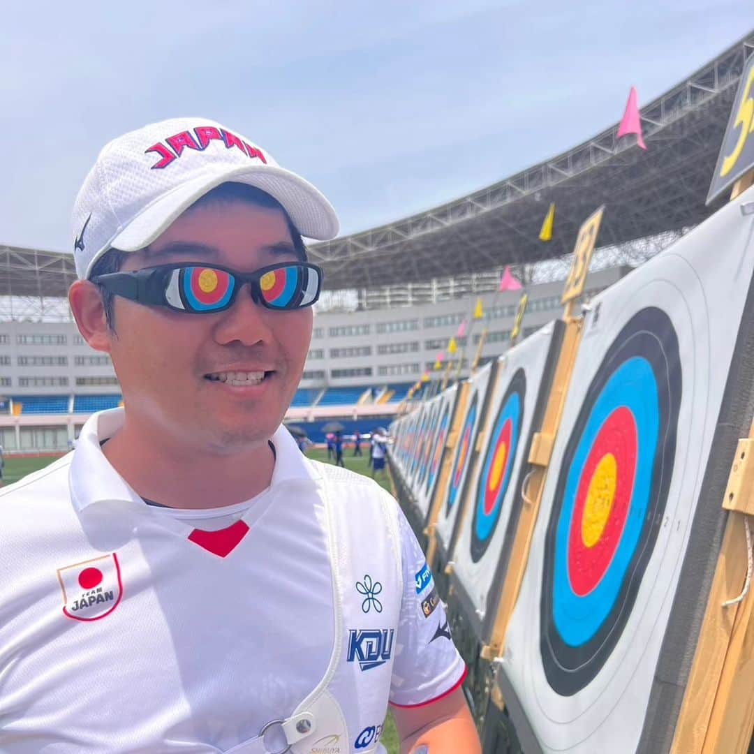 古川高晴のインスタグラム：「先日、良い写真を撮ってもらいました❗  photo by @azu_yan   #archery #archeryworldcup  #target #的  #山本光学 #swans」