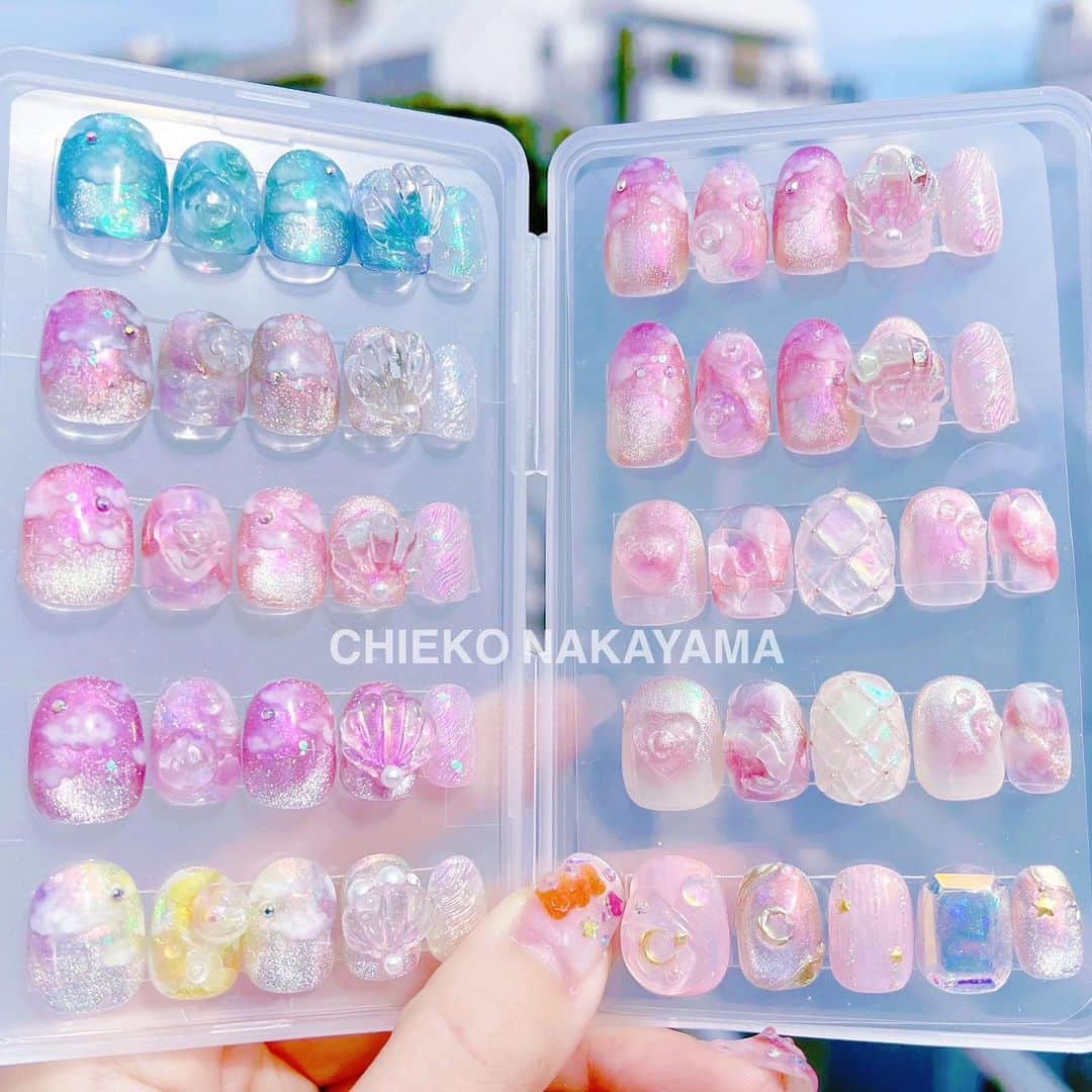 なかやまちえこのインスタグラム：「なつのねいる🏝⠀ ⠀ #nail #nails #nailart #ネイル #美甲 #ネイルアート  #japanesenailart #manucure #japanesenails #manicurist #gelnails #أظافر #네일아트 #미용  #เพ้นท์เล็บ #artedeuñas #เพ้นท์เล็บเจล #ジェルネイルデザイン #ネイルデザイン #nagelkunst #サマーネイル #summernails #夏ネイル #かわいい #かわいいネイル #美味しそうなネイル」