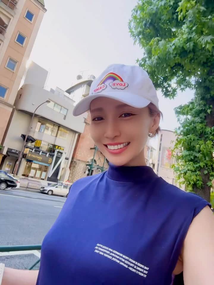 澤田友美のインスタグラム：「Love camp 🌈 @alovemovement のパッチを🧢につけたらかわいいー😍 雨も止んで晴れたし✨lucky☀️✨」