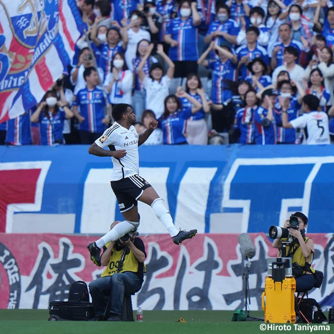 Goal Japanさんのインスタグラム写真 - (Goal JapanInstagram)「🔵 横浜FMが打ち合い制して3連勝！⚓ #アンデルソンロペス の2ゴールと、#マルコスジュニオール の決勝点でFC東京を下す！(Photo: Hiroto Taniyama)  #soccer #football #meijiyasudaseimeijleague #jleague #yokohamafmarinos #fmarinos #サッカー #フットボール #明治安田生命Jリーグ #Jリーグ #横浜Fマリノス #⚽」6月3日 17時20分 - goaljapan