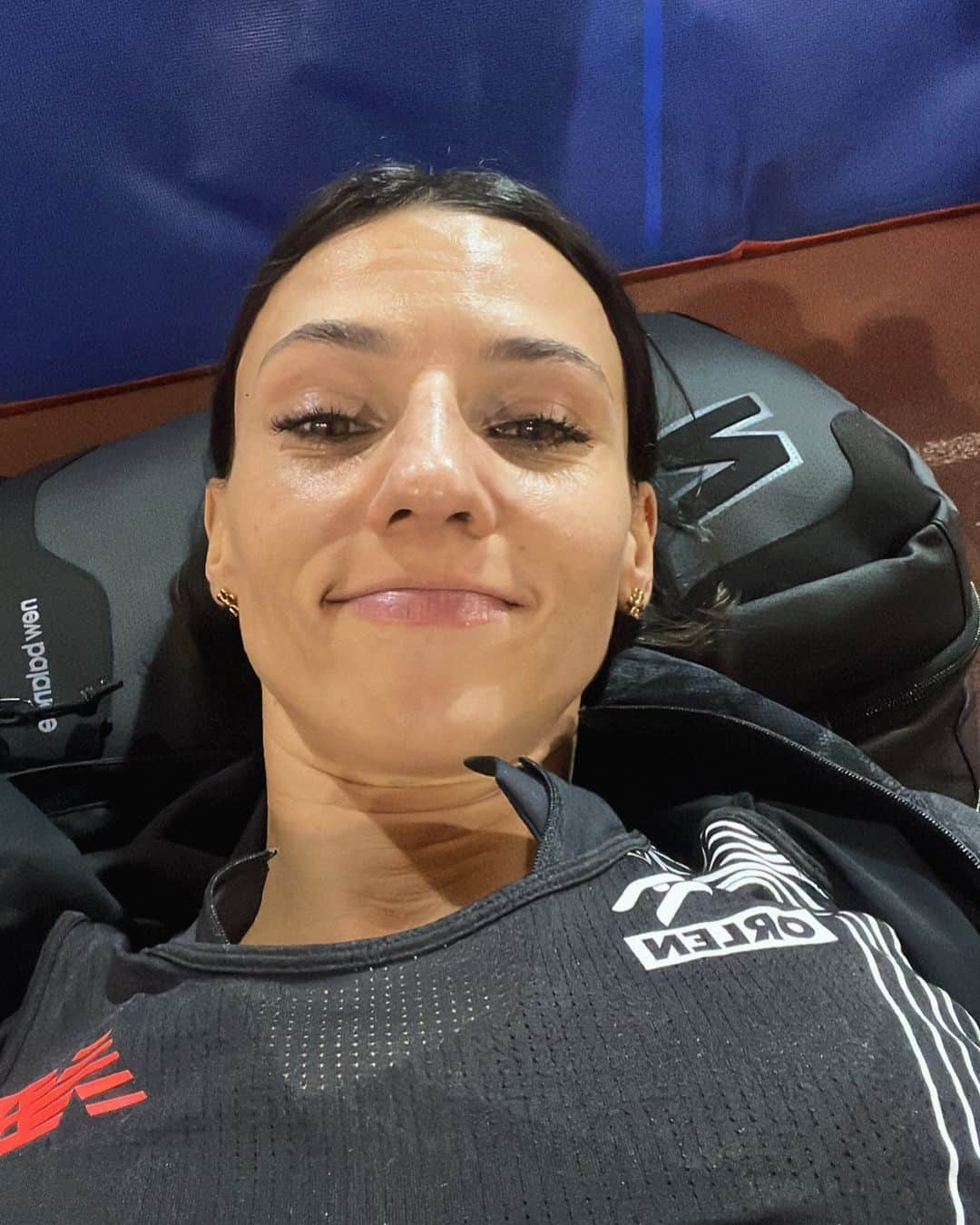 のインスタグラム：「Wiecie jak to jest, jak jest dobrze to wszystko idzie jak z płatka. Wtedy nawet informacja na instagramie jest szybsza 😅 nie będę czarować, ze jestem zadowolona z tego startu. Pobiegłam bez jaj i nie mam nic więcej do dodania. Jutro mam nadzieje, ze będzie ich już więcej na 100m na @memorialkusocinskiego 😉 a w środę na 400m w Huelvie zastosuje taktykę z 100m🤓  [reklama]  @pkn.orlen  @newbalancerunning  @cwz_sport  @miasto_sopot」