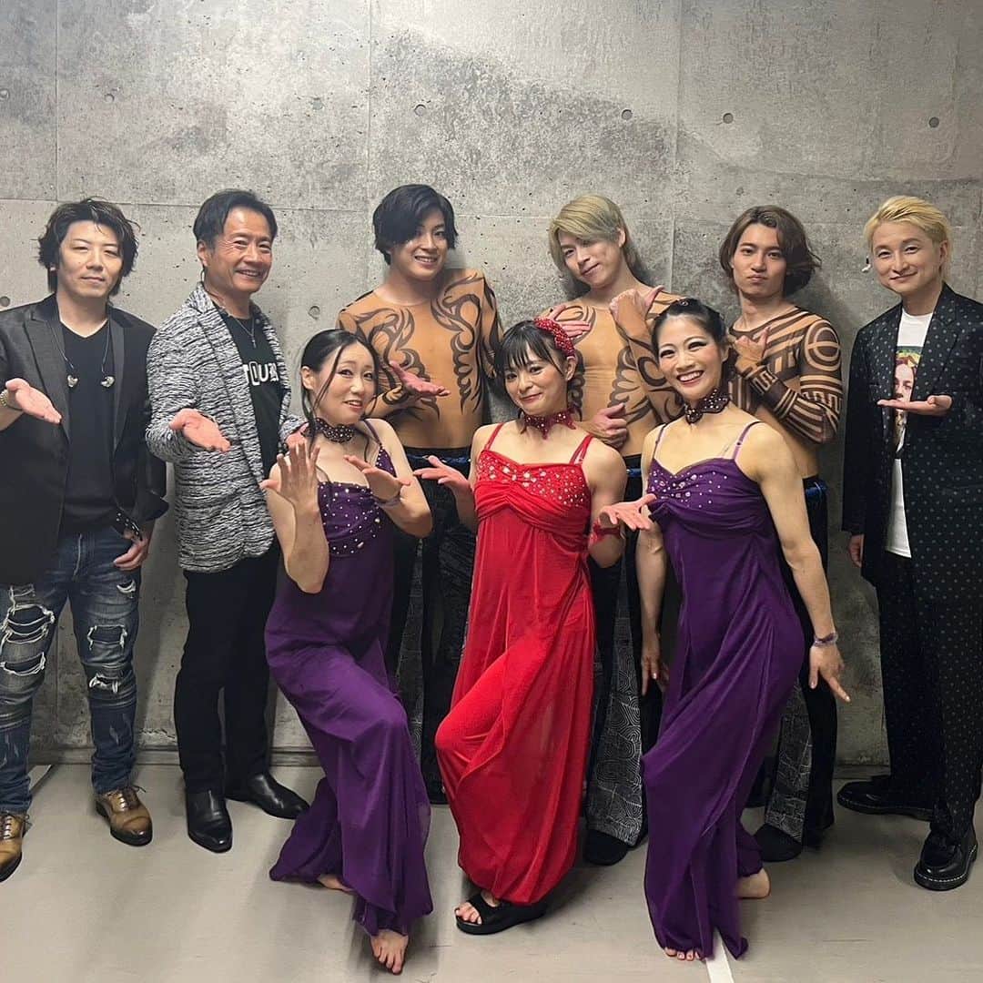 大舌恭平のインスタグラム：「Fantasy on Ice 宮城公演2日目ありがとうございました✨ 公演をする毎にスペシャルバンドとパフォーマンスが一つになっていく感じが最高に気持ちいいです😆✨ バンドメンバーの皆さんいつもありがとうございます🙇‍♂️🙇‍♂️🙇‍♂️  #FaOI #FantasyonIce #bluetokyo #airyjapan #band」