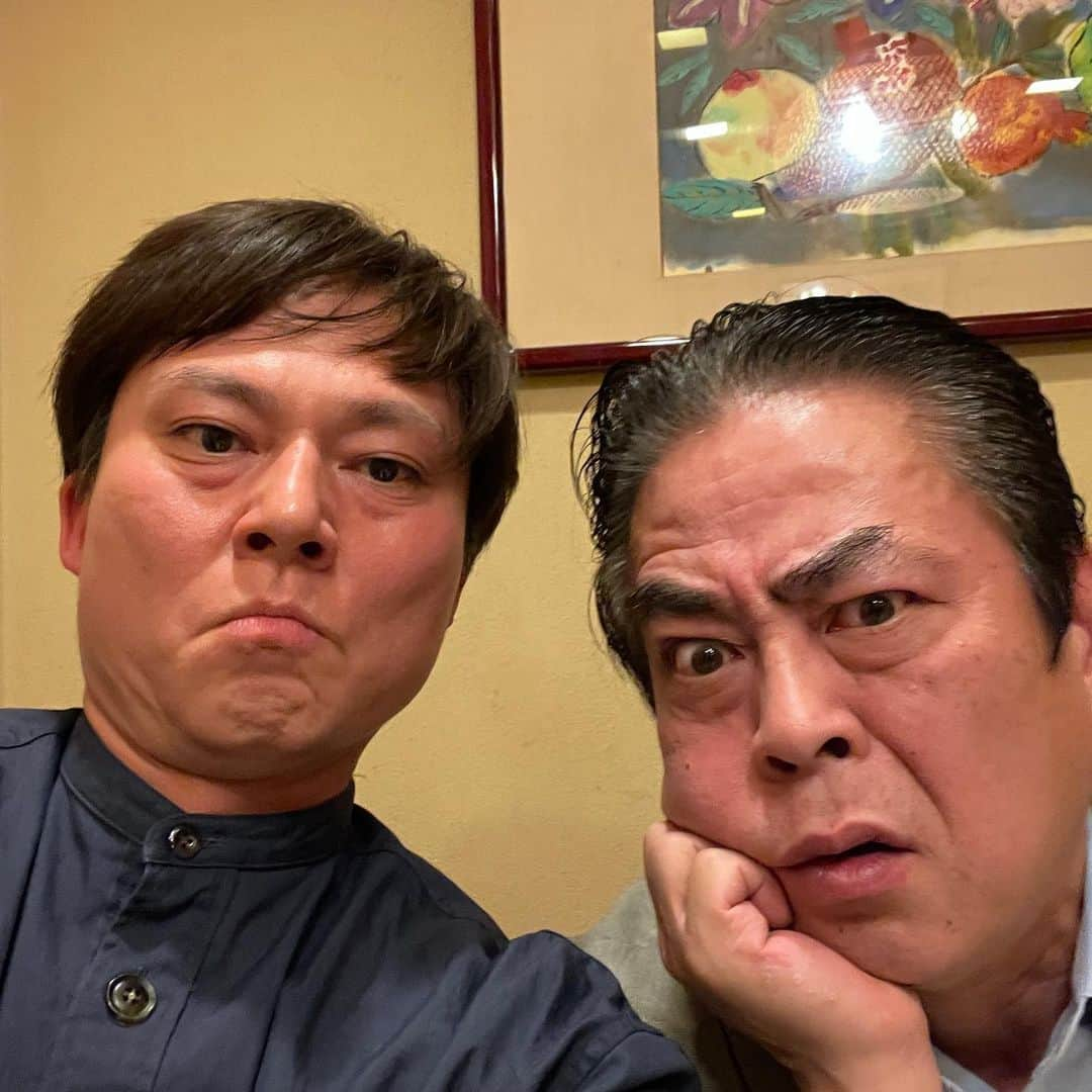 永島知洋さんのインスタグラム写真 - (永島知洋Instagram)「先日、立川談春師匠とお食事へ。 怖い顔してますねん。 でも優しいですねん。 美味しいおでんいただきました。 師匠のボート愛が楽しくて。。。 #永島知洋 #立川談春 #師匠 #おでん #怖い顔」6月3日 17時46分 - tomohiro.nagashima