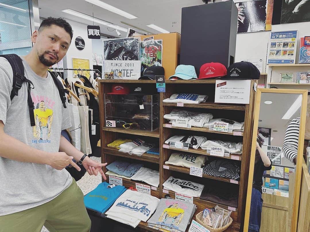 深水元基のインスタグラム：「ディスクユニオン下北沢店 montee新作アイテム並びました！ ユニオン限定カラーもあります٩( ᐛ )و 是非、下北沢へGOして下さいm(__)m  @diskunion_shimokitazawa」