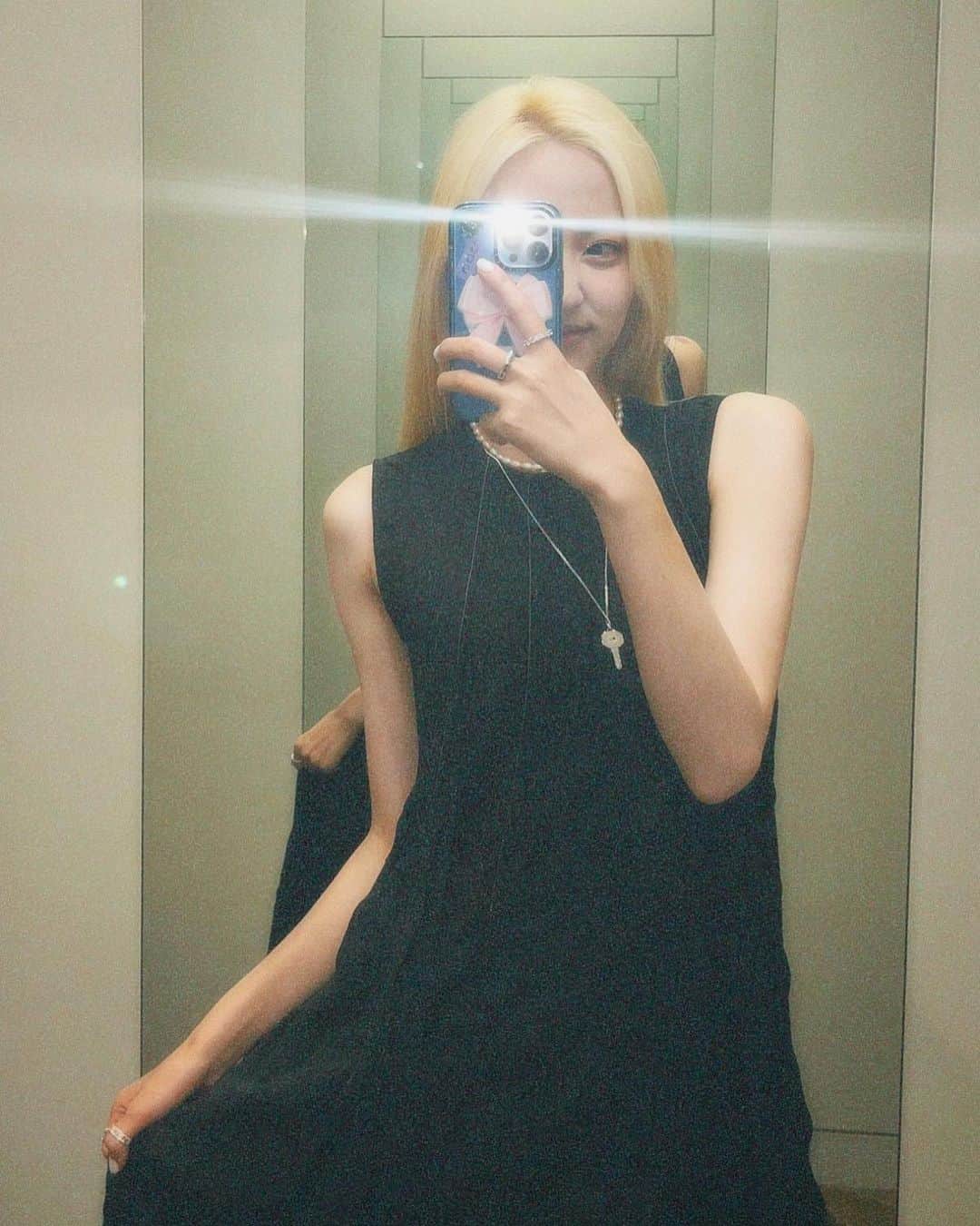 ヘリョン さんのインスタグラム写真 - (ヘリョン Instagram)「🖤」6月3日 18時46分 - haeryung_na_