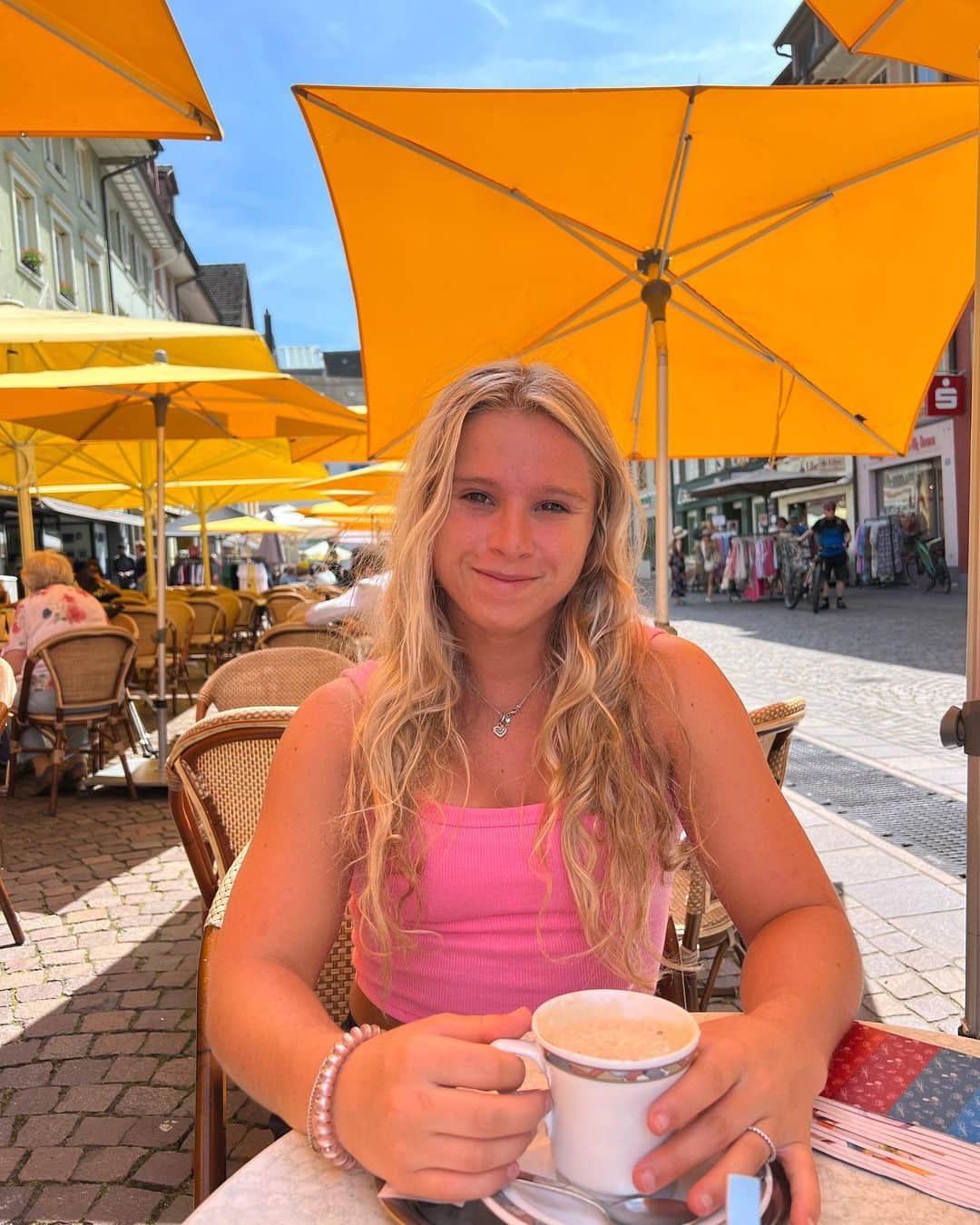 ラガン・スミスのインスタグラム：「“Ich glaube, ich träume.” 🇩🇪✨#germany #münchen #freiburg #allbruck」