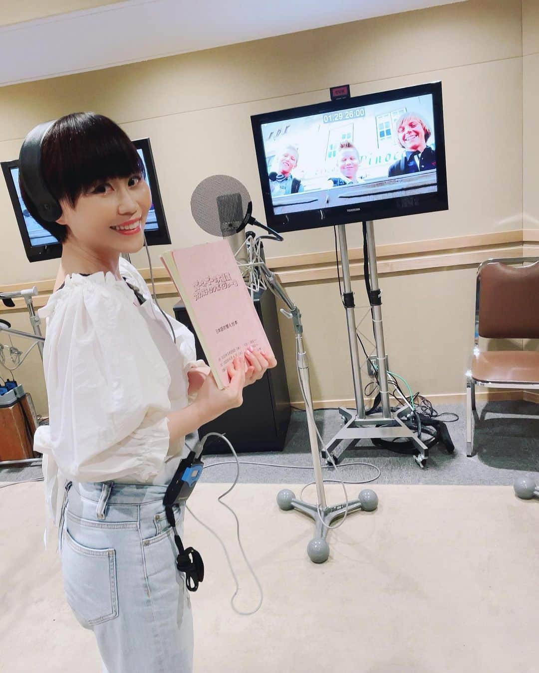 のインスタグラム：「日本語吹替声優出演❤️  映画『ロビーとトビーの大冒険/ファンタスティック･ボイジャー号』（発売元：チャンスイン） 2023年6月9日（金）DVD（セル・レンタル）＆配信リリース https://chance-in.com/movie/1652/　  ロビーとトビーの友情にジーンときて泣いてしまいました😭  是非ご覧ください‼️  #ロビーとトビーの大冒険 #映画 #ドイツ映画 #声優 #日本語吹替声優 #シンガー #シンガーソングライター #音楽 #音楽好きな人と繋がりたい #写真 #live #photo #music #ilovemusic」