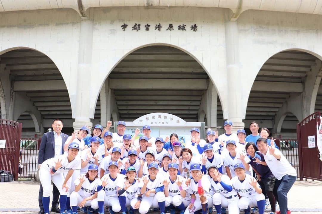 鈴木遼太郎のインスタグラム：「NICE👍 . #エイジェック女子硬式野球部」