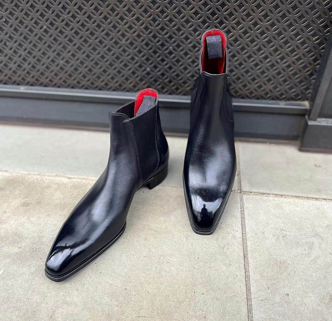 ガジアーノ&ガーリングさんのインスタグラム写真 - (ガジアーノ&ガーリングInstagram)「🚨No MTO Fee on the Burnham Boot🚨  This month we are waiving the MTO Fee on our iconic Wholecut Chelsea Boot… The Burnham  See a few great examples of how clients have customised this boot previously.   To take advantage of this offer please email us: sales@gazianogirling.com  #ggburnham #gazianogirling #chelseaboot #mensshoes #style」6月3日 19時45分 - gazianogirling