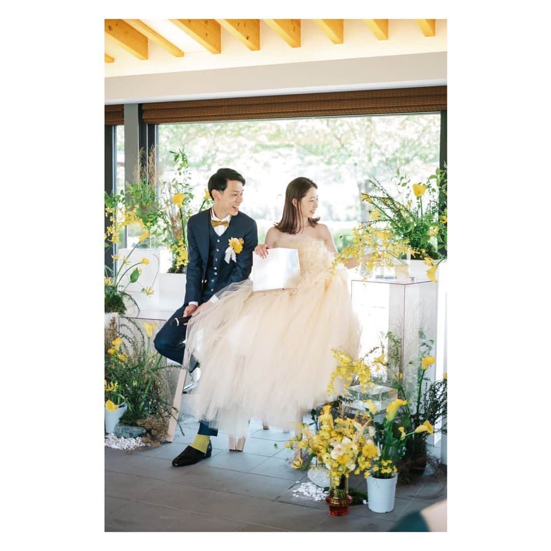 lso_wdさんのインスタグラム写真 - (lso_wdInstagram)「produced by @life_style_order ⁡ Groom's costume... 結婚式のカジュアルな新郎衣装をオーダーメイドでお仕立て致します。  レンタル @lso_closet  オーダー @life_style_order  ※完全予約制での受付となります。  オンラインショップ ▷▷▷ shop.lifestyleorder.com ----------------------------------------- ※店舗は完全予約制となります -----------------------------------------  #新郎 #新郎衣装 #前撮り #家族婚 #フォトウェディング #少人数結婚式 #ウェディングフォト #ウェディングスーツ #レンタルタキシード #オーダータキシード #タキシード #プレ花嫁 #2023夏婚 #2023秋婚 #2023冬婚」6月3日 19時38分 - lso_wd