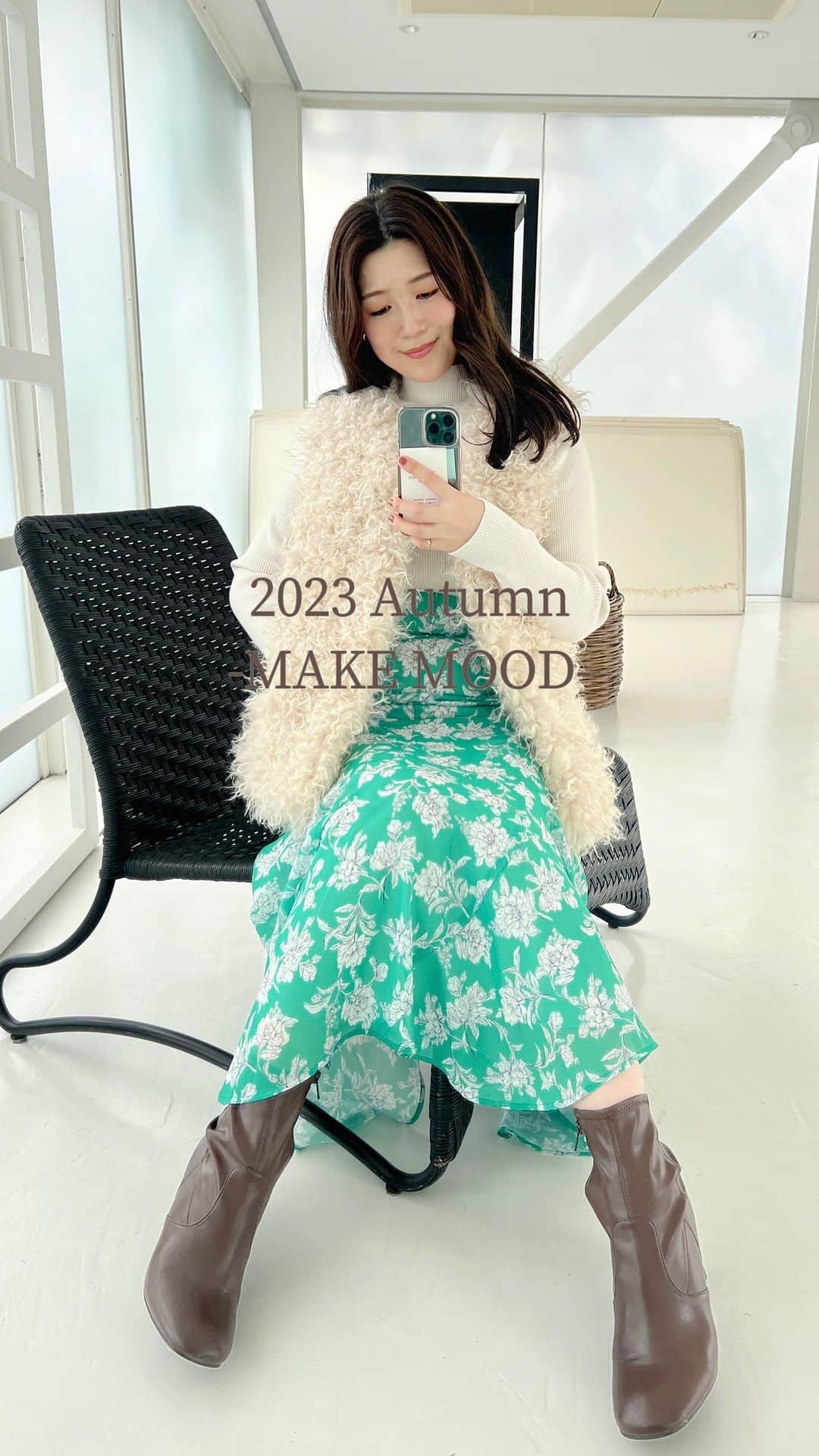 MERCURYDUOのインスタグラム：「2023 Autumn《MAKE MOOD》  昨日から始まっている2023Autumn WEB展示会🤍 一足早く秋の新作をお見せします。 私のおすすめコーデをリールにまとめました。  さらに、リールで着用している商品をご予約頂くと お得な特典付き✨ ◾️ポイント20倍 ◾️10%OFF ◾️送料無料  他にもとっても可愛い秋物がたくさんなので @mercuryduo_asako のTOPのURLから チェックしてね🫶  5/6(火)まで開催しております💓 #mercuryduo」