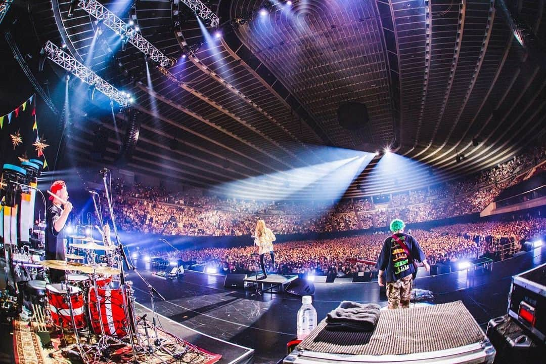 藤原広明さんのインスタグラム写真 - (藤原広明Instagram)「「めざましテレビ30周年フェス in 大阪」  大阪城ホール  めざましテレビ30周年おめでとうございます㊗️  大阪城ホールのあなたにびっくらゔっ！！⚡️⚡️⚡️⚡️  photo by @cazrowAoki」6月3日 20時30分 - hiroaki_drums_superbeaver