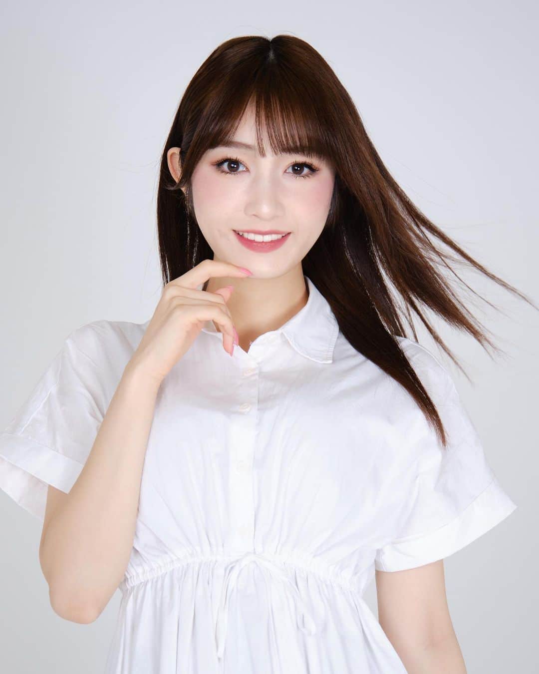 のインスタグラム：「🍓 みなさまにご報告があります🌸  この度 ご縁がありましてエイジアプロモーションに所属させていただく事になりました。 ・ ・ 夢を追いながら応援してくださるみなさんに恩返しが出来たらと思います。 ・ ・ これからも美輪咲月をよろしくお願いいたします！ ・ ・ ・ #エイジアプロモーション #美輪咲月」