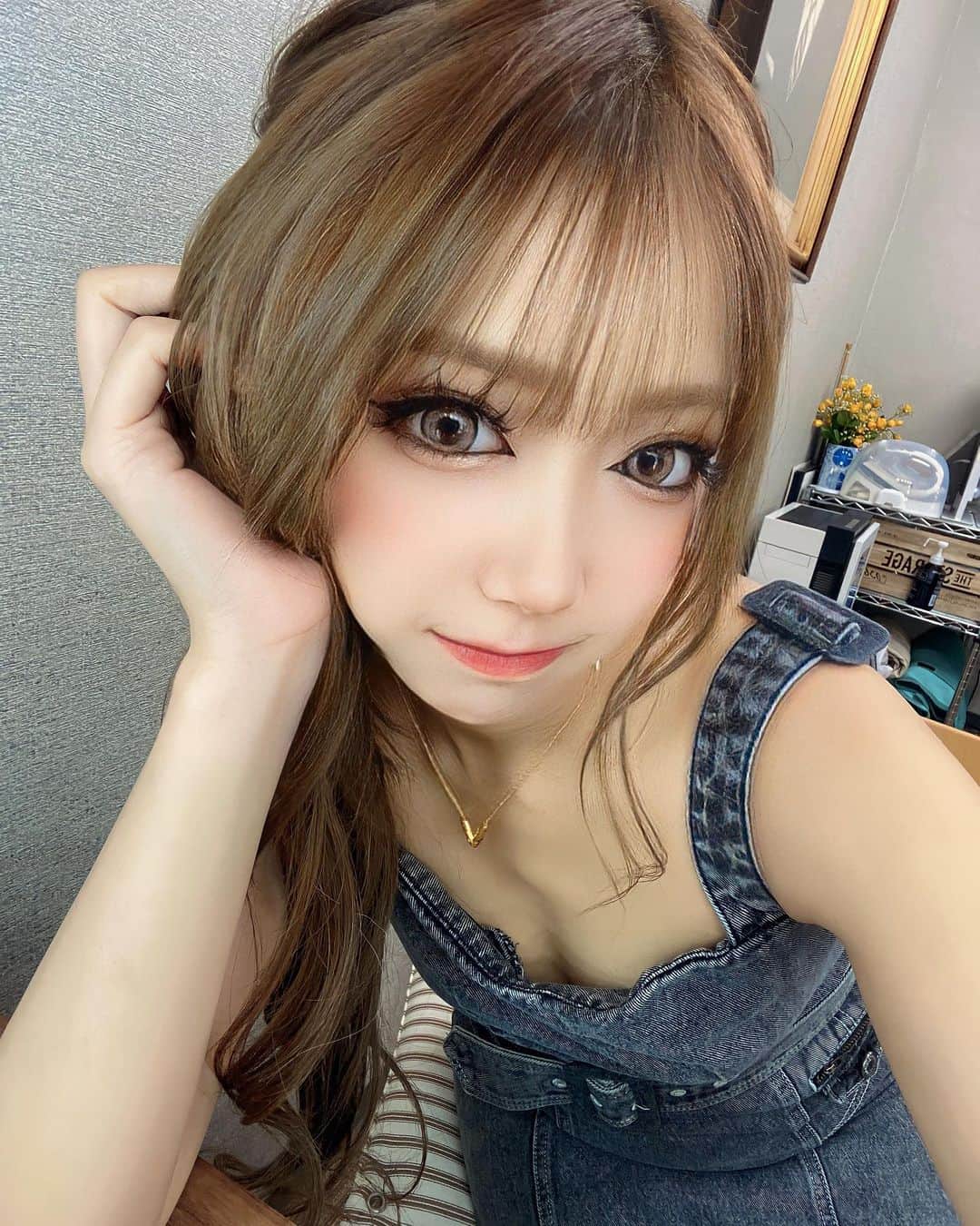あおぽんのインスタグラム：「・ ・ ・ストーリー好評だったのでこっちにも🥰 ・ ・ほっぺむちむち。 ・ ・ #gal #ギャル」