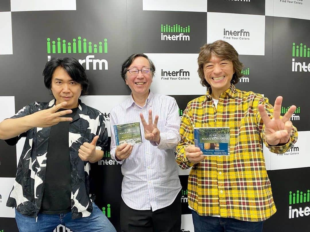 マサ小浜さんのインスタグラム写真 - (マサ小浜Instagram)「interFMの素敵な番組「RADIO DISCO」の　「ディスコ・サーチン」にゲスト出演させていただきました〜 サイコーに楽しかったです！   DJ OSSHYさん、吉岡正晴さん、Sayokoさん、龍くん、スタッフの皆様　ありがとうございました！  たまたま横のスタジオでお仕事されていた佐藤タイジさんにもご紹介いただきサイコー  #radiodisco #djosshy #吉岡正晴 #亀井佐代子 #interfm #masakohama #マサ小浜 #佐藤タイジ」6月3日 20時40分 - masakohama1