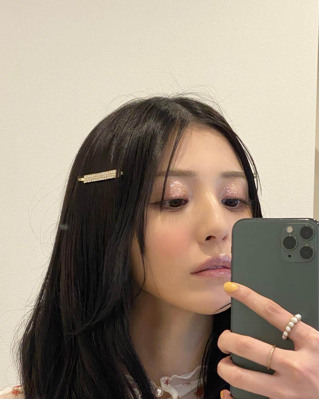 吉井美優のインスタグラム：「🍑  キラキラメイクかわいかった 🩷✨  #peche#pechemagazine」