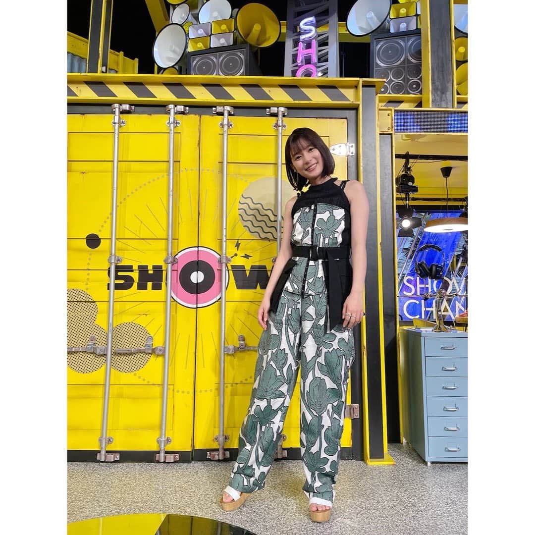 のインスタグラム：「ただいま放送中の「1億3000万人のSHOWチャンネル」出演させていただいてます！ 美味しいものをたくさん頂きました！ 是非ご覧ください👉☺️🤏  #それパク #1億3000万人のSHOWチャンネル」