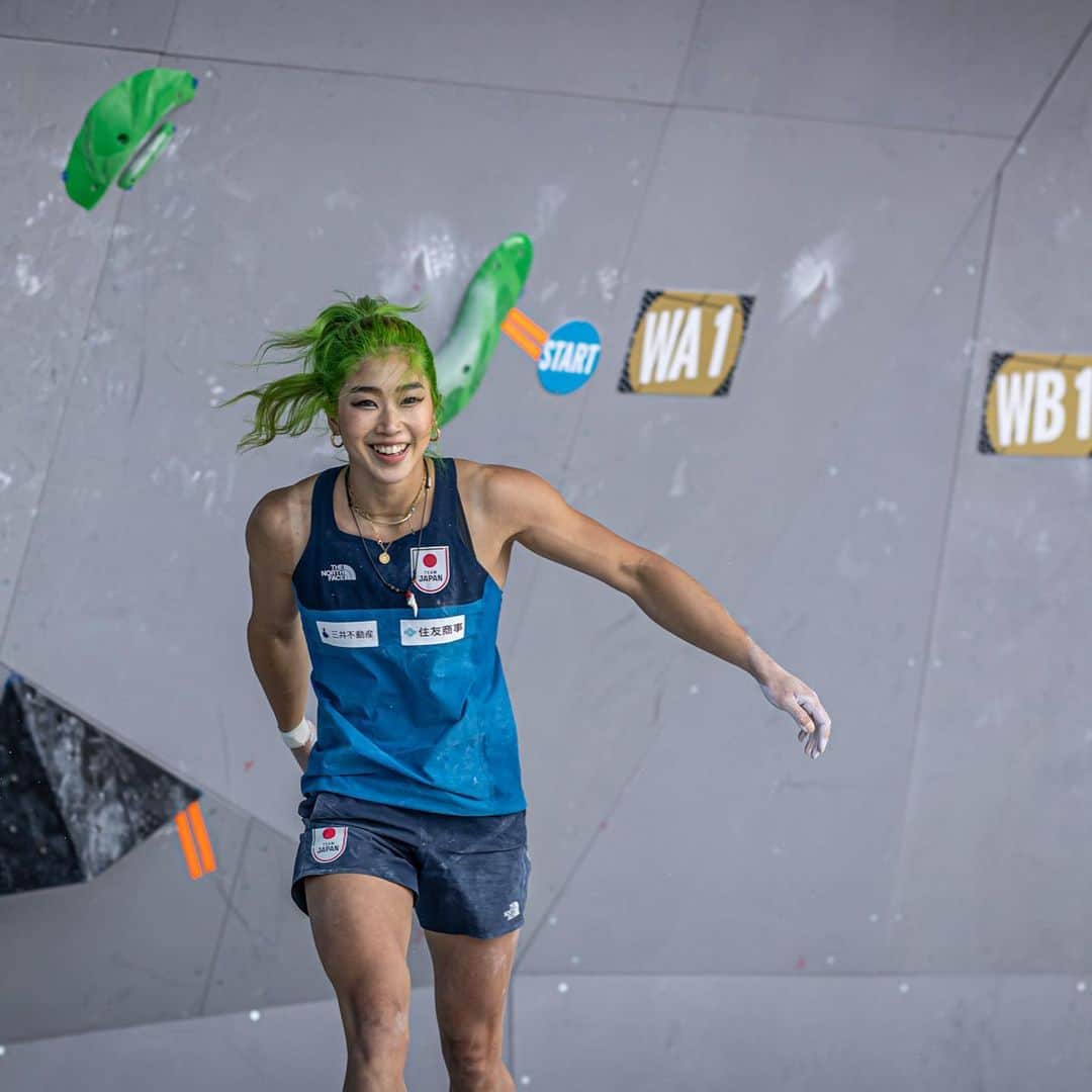 野中生萌のインスタグラム：「Having a lot of fun so far, it's my first time visiting here in Prague🇨🇿💚🥰 Can’t wait for the semi tomorrow!! 初上陸のプラハは街も天気もよくて気持ちいい♪昨日の予選も楽しかった〜！  📷 from yesterday's qualifying round」