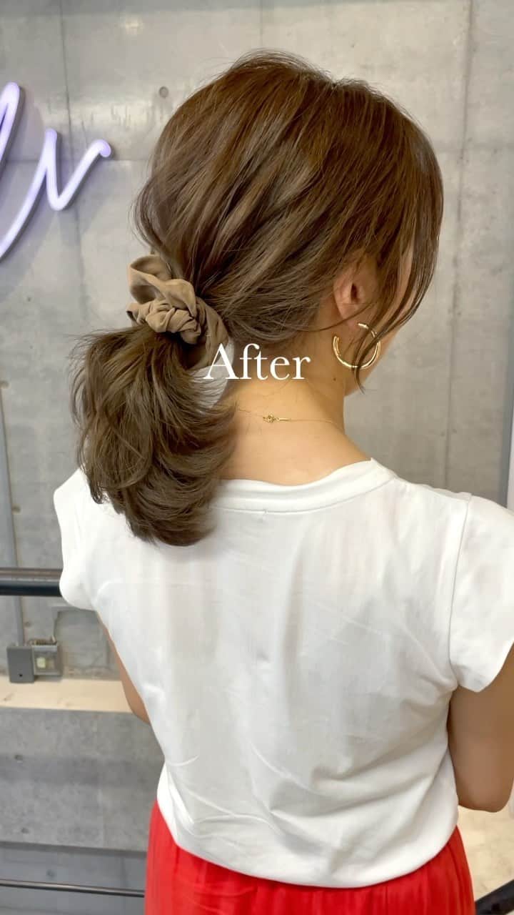 吉田達弥のインスタグラム：「お客様 Before After ✨  cut ✂︎ 乾かすのに時間がかかるので しっかり量を取って収まりが良いミディアムレイヤーにしました✂︎  secret highlight 透明感が欲しいので 赤みをしっかり取ります💫  color 毛量多くて暗めにすると重くなるので 明るめのミントベージュにしました🍃 hair arrange シュシュを持ってきていただいたので こなれたポニーテールにしました👏✨  #ヘアアレンジ　#カット　#ヘアカラーベージュ  #ミントカラー  #レイヤーカットロング  #おくれ毛　#編み下ろし  #ヘアアクセサリー」