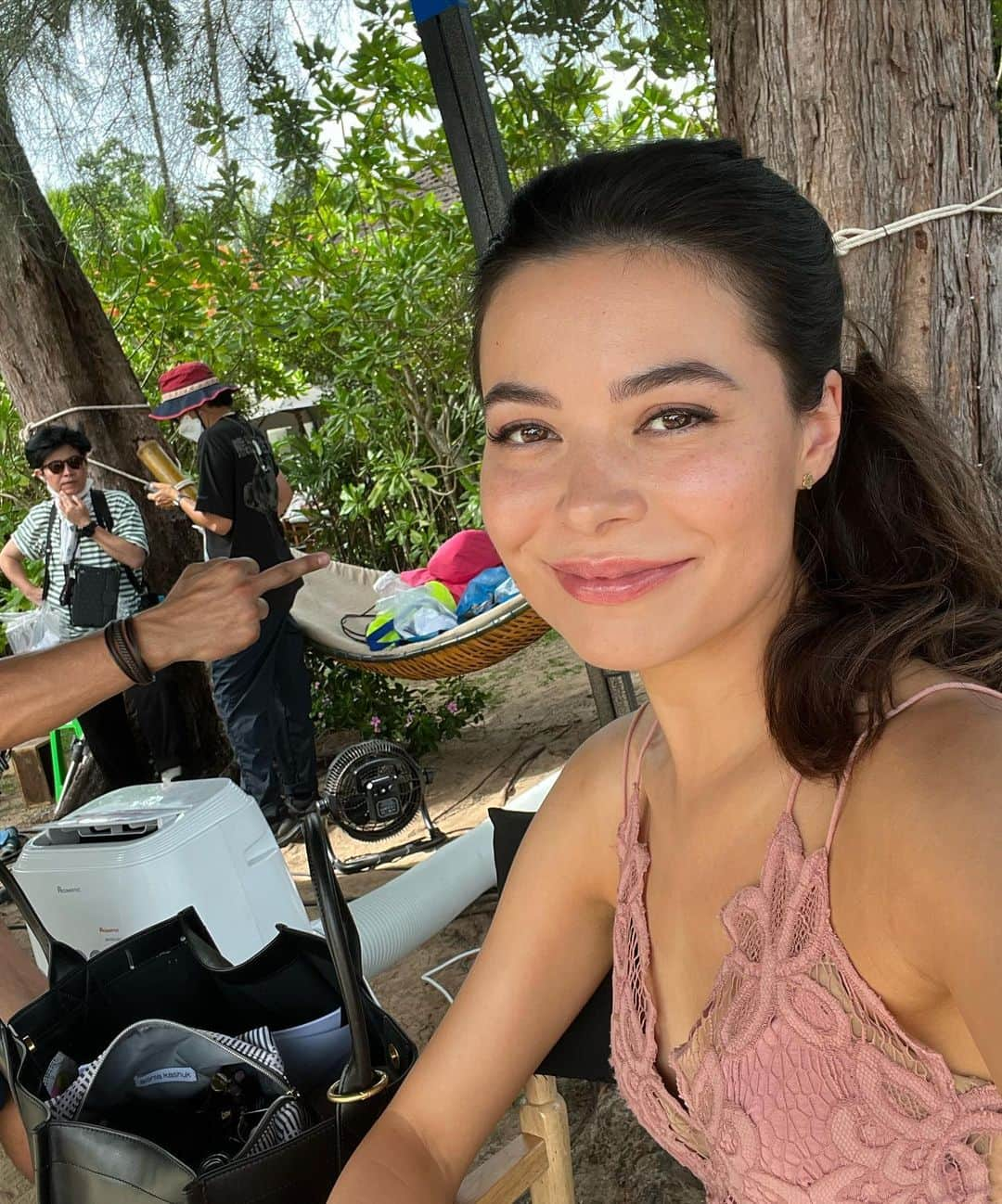 ミランダ・コスグローヴさんのインスタグラム写真 - (ミランダ・コスグローヴInstagram)「Thailand appreciation post 🐚 Made new friends and new memories #motherofthebride」6月4日 7時47分 - mirandacosgrove