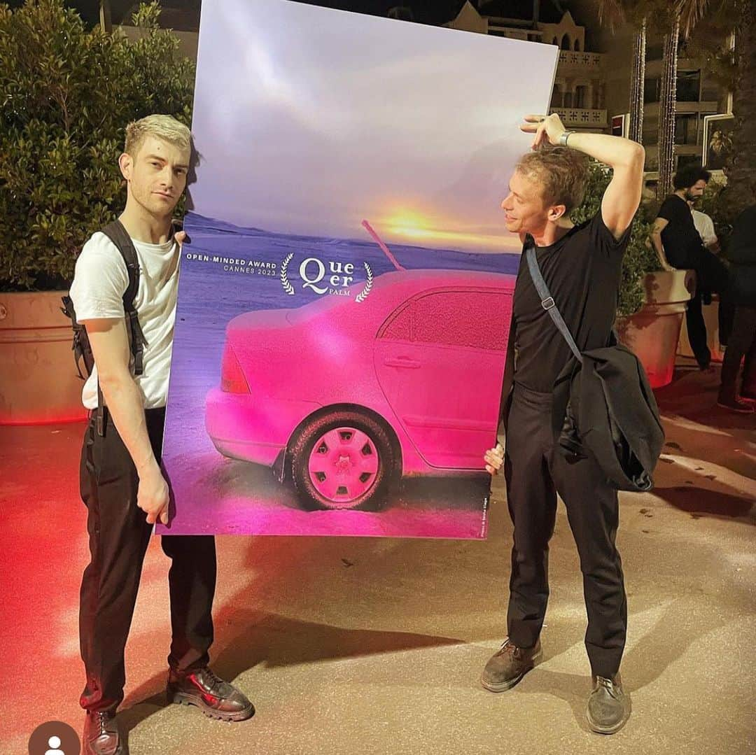 ジョン・キャメロン・ミッチェルさんのインスタグラム写真 - (ジョン・キャメロン・ミッチェルInstagram)「A beautiful time had by all associated with the @queerpalm jury at @festivaldecannes. Thank you @charleedt and @financemadureira for making our gorgeous punk jury the most fun provocateuses on the Croisette. We had anti-Cannes parties, we got stoned on the monastery isle of Lérins, made out w each other and honored the great Japanese filmmaker @koreedahirokazu_1  for his absolutely brilliantly structured and emotionally gripping film #Monster which tells a story of two little boys who cannot and will not conform to what theyre told a boy is supposed to be.  The effect of that story on all the confused but often well meaning characters who orbit them reminds us that any culture is best judged by how it treats its least fortunate members. But then it reminds us that the outsider can transform victimhood to the role of shaman. Queer people continue to be some of our best healers. Thank u @koreedahirokazu_1. Your film will save lives.」6月3日 23時24分 - johncameronmitchell