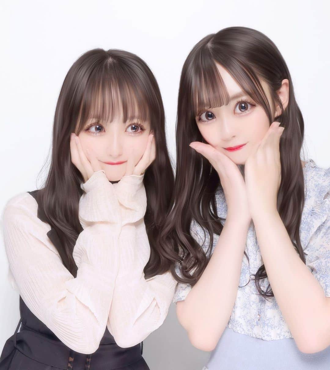 石田千穂のインスタグラム：「今日はさらぴとお仕事終わりにお出かけしました！また色々載せるね。 プリ4枚あるけどポーズは2つしかない🐱ポーズいつまで経っても難しいです🐱」