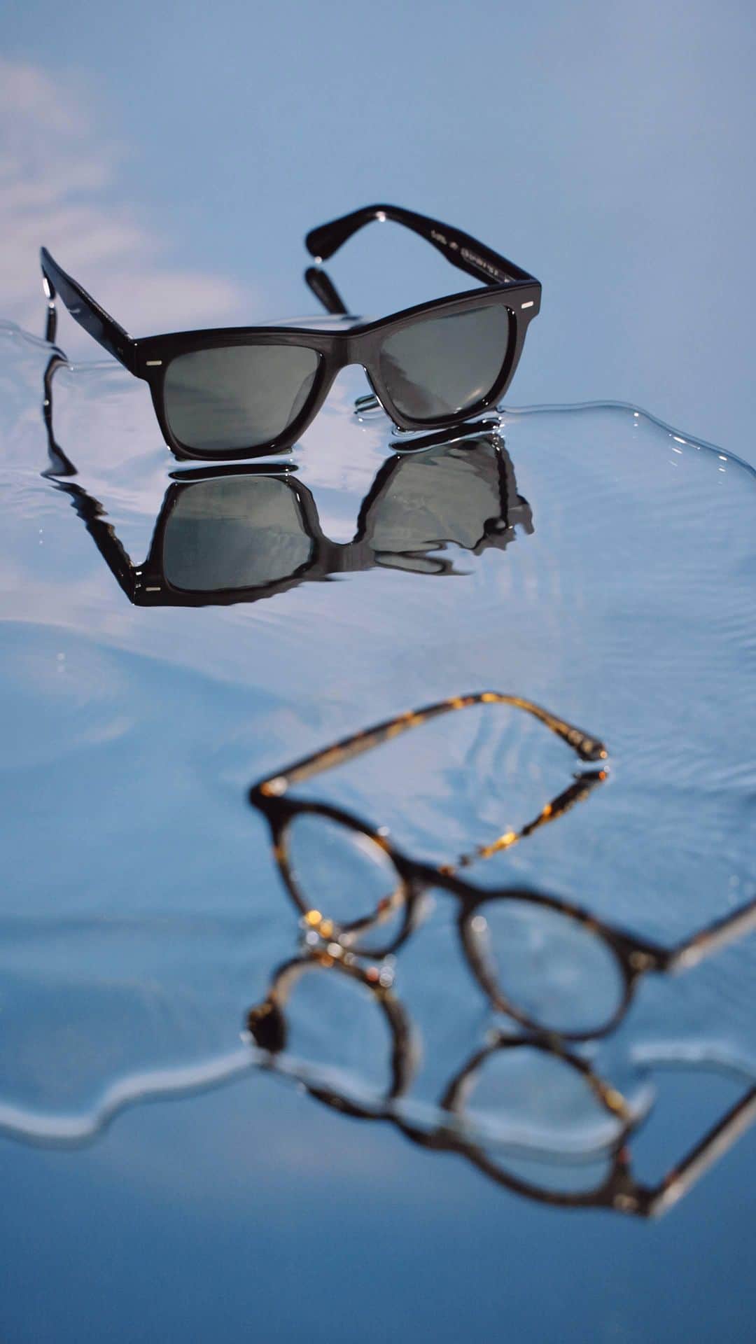 オリバーピープルズのインスタグラム：「Swept away in #OliverPeoples. Discover the latest luxury styles for any occasion.」
