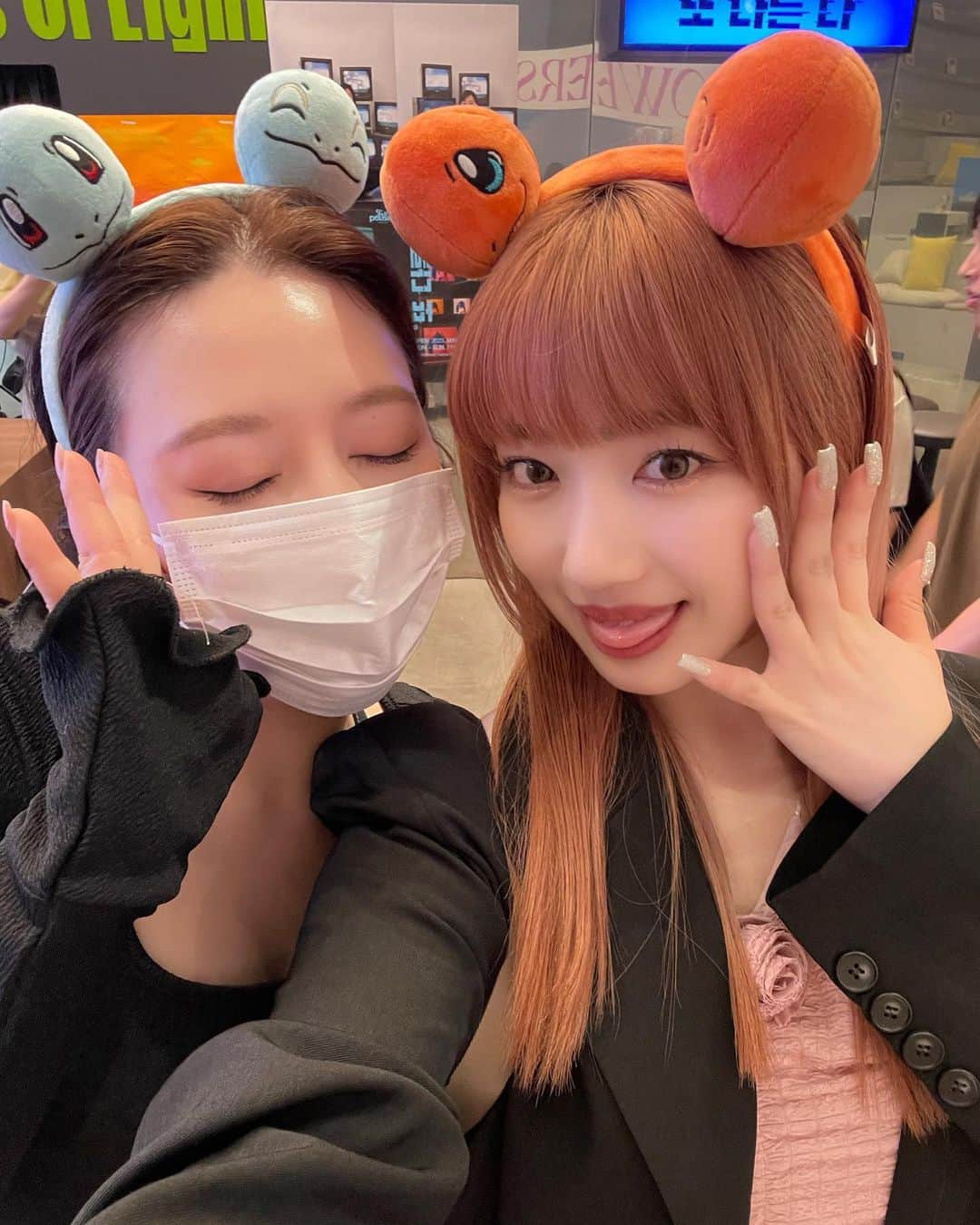 河﨑莉奈のインスタグラム：「언니랑 투샷🩵🧡  @olola_jp カラコン盛れた‼️」