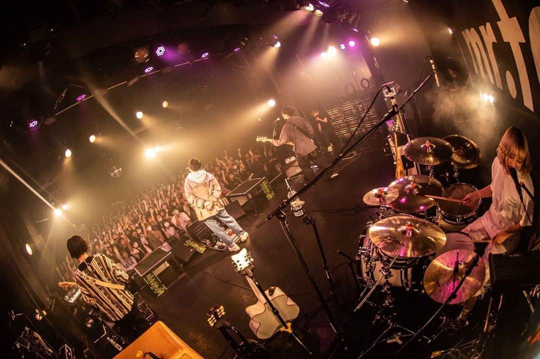 大貫みくのインスタグラム：「A disease called "love" 〜君の頭の中で 　　自由に泳げていたらツアー〜  2023.06.03 @ 仙台Rensa  機材トラブルに負けない強メンタル発揮できた気がします👊🏻 とはいえメンバーにだいぶ助けてもらった！ いっちゃん覚醒してて頼もしすぎた！ あざまーじ🤜🏻🫷🏻  仙台たのしかったー！！！ これこそライブ！！って感じの1日でした！ またね☺️☺️☺️  📷　@tatsuya.s   #ふぉるてadcl」