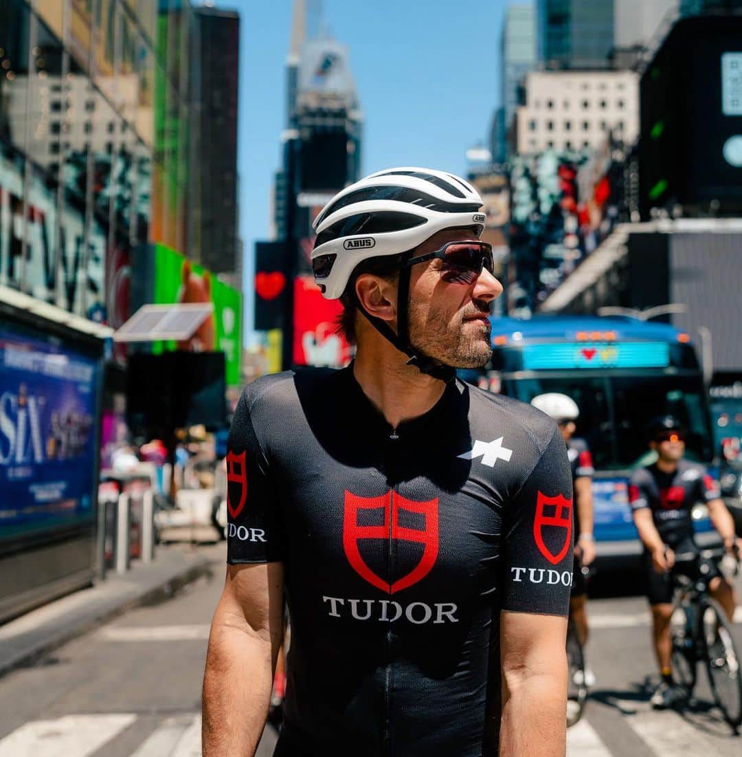 ファビアン・カンチェラーラのインスタグラム：「When in New York…  @tudorwatch #borntodare #teamcancellara #cycling」