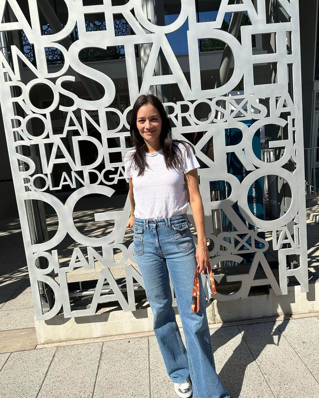 アリゼ・リムさんのインスタグラム写真 - (アリゼ・リムInstagram)「Touristing at @rolandgarros after the show ☺️ still feeling like a little child the minute I leave the mic in those alleys」6月4日 0時28分 - alizelim