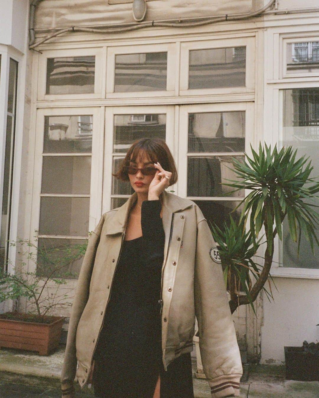 テイラー・ラシェのインスタグラム：「save the date: NEXT THURSDAY my 2nd collection with my faves @lu.goldie come out ♥」