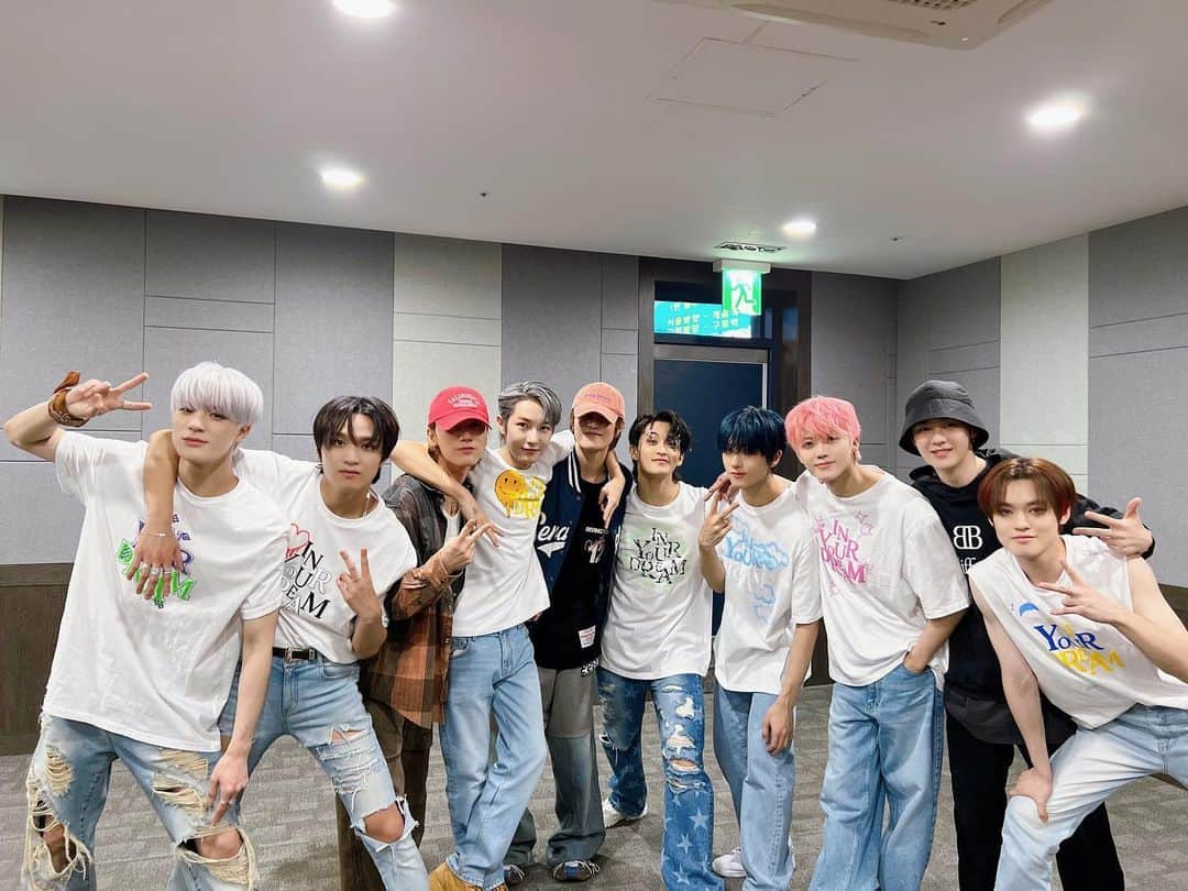 NCT DREAMさんのインスタグラム写真 - (NCT DREAMInstagram)「NCT DREAM TOUR ‘THE DREAM SHOW2 : In YOUR DREAM’ with #KUN #TEN #YANGYANG  #NCTDREAM #THEDREAMSHOW2 #THEDREAMSHOW2_In_YOUR_DREAM #NCTDREAM_THEDREAMSHOW2」6月4日 0時54分 - nct_dream