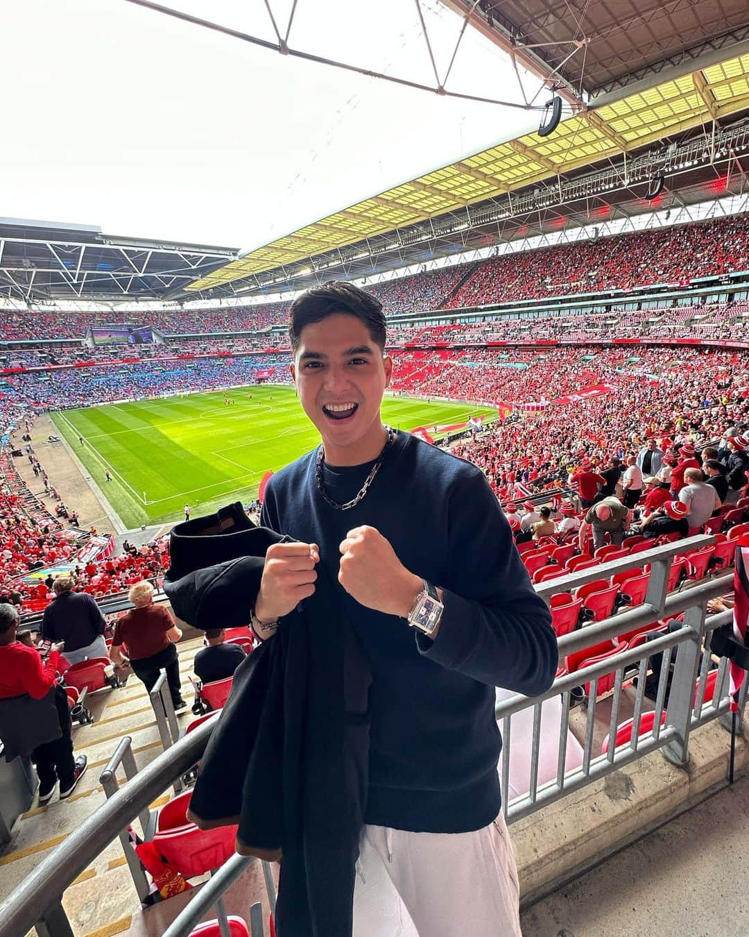 Al Ghazali Köhlerさんのインスタグラム写真 - (Al Ghazali KöhlerInstagram)「The First Manchester Derby Match in the FA Cup Final! Doesn’t matter if we win or lose, it’s a part of the game. the most important thing is UNITED TILL I DIE! Comeback back stronger next season!  What a Match! 🔴」6月4日 1時20分 - alghazali7