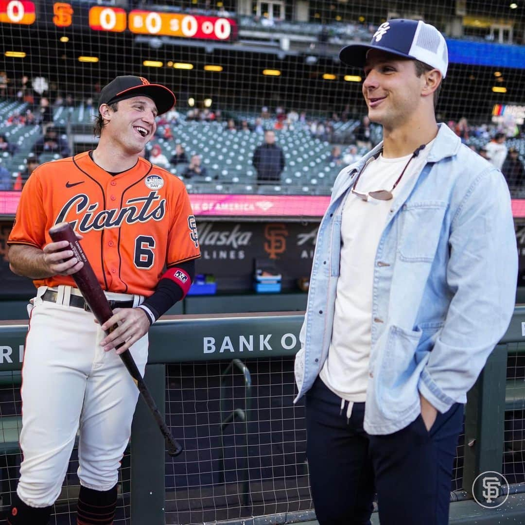 サンフランシスコ・ジャイアンツさんのインスタグラム写真 - (サンフランシスコ・ジャイアンツInstagram)「Rookie respect 🤝  #BayAreaUnite」6月4日 1時48分 - sfgiants