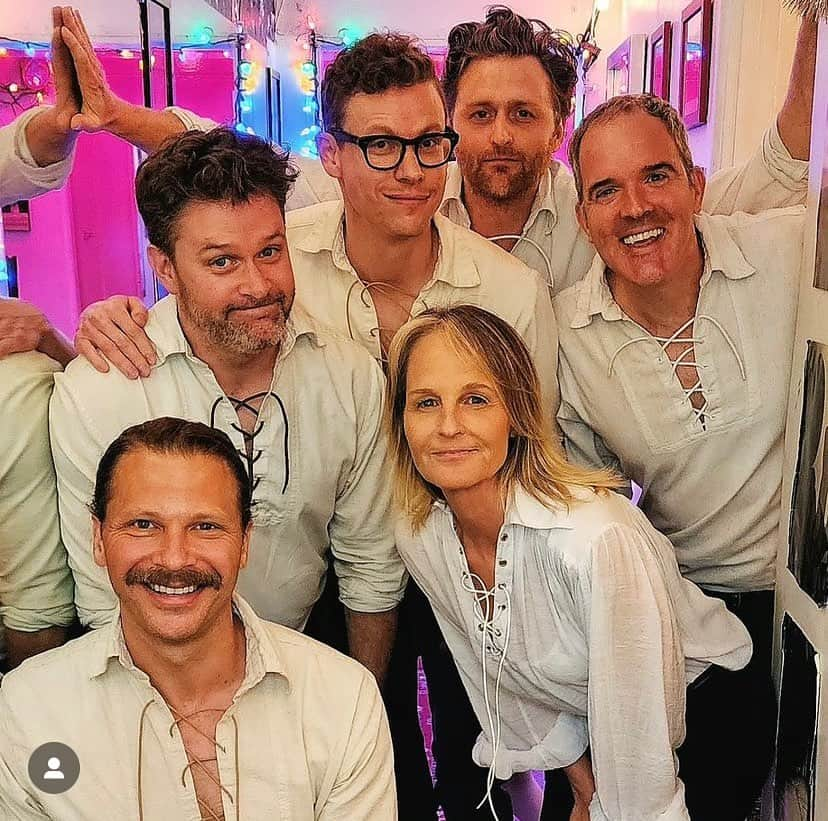 ヘレン・ハントのインスタグラム：「Holy shit!  Improvised Shakespeare with these geniuses @largolosangeles last night.  Like jumping out of a plane with the 5 best and kindest improvisers making sure you land safely.   #Yikes! That Happened  ❤️ 🎭 ❤️🎭❤️🎭❤️🎭」