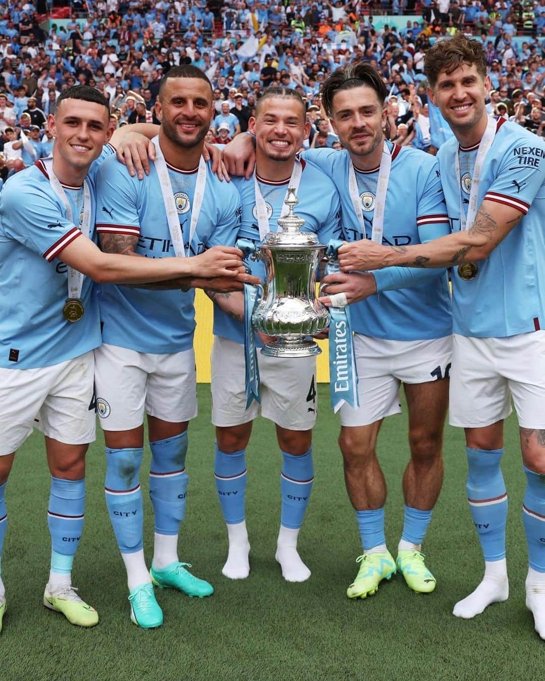 カイル・ウォーカーのインスタグラム：「This feeling never gets old WINNERS🏆」