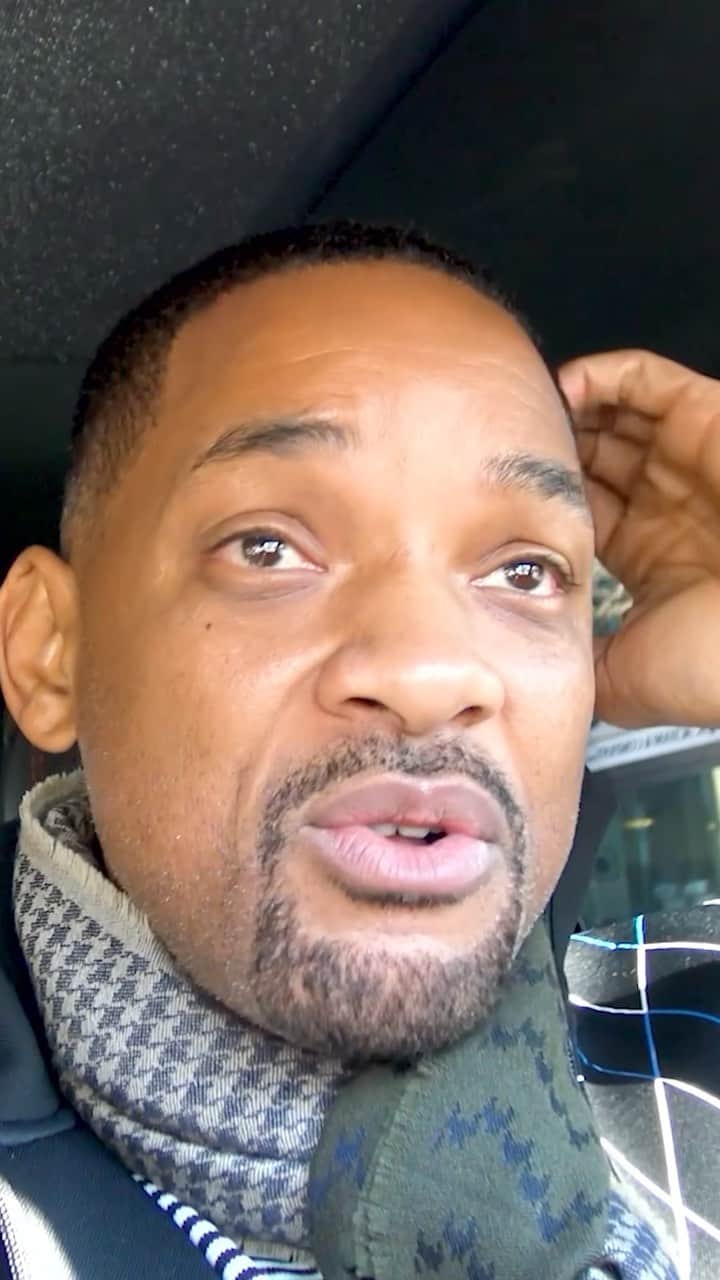 ウィル・スミスのインスタグラム：「I said vlog, not frog…come on!」