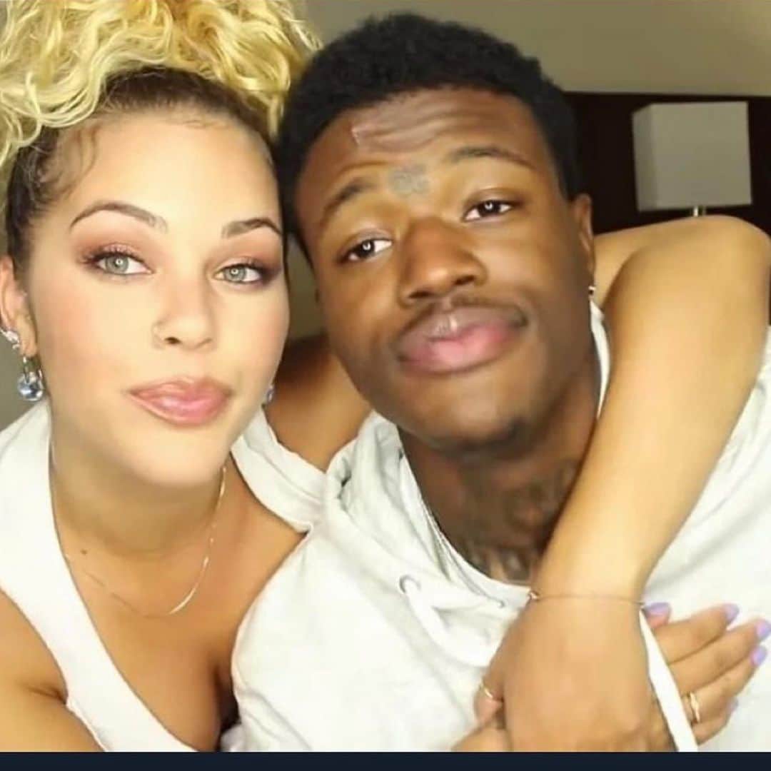 T.I.のインスタグラム：「Damn Man I Really ain't wanna post this shit fr cause it's too devastating to imagine what you and the family are going through right now in these unspeakable circumstances. It's just important to me and my family that you all know that we are mourning with you & you do not have to deal with it alone lil brother. We love you all like y'all our own flesh and blood. ANYTHING we can do... ANY WAY we can be of any kinda service or support to y'all bro.... WE HERE‼️ I know how prayed up you stay at all times so it brings peace to my heart knowing that you already being comforted by Gods grace & hopefully peace will come as soon as it can. We offer our deepest sympathies and condolences because yall always been great people of phenomenal faith, moral values,& upstanding character... Y'all don't deserve this.  But may Heaven carry your wife's beautiful soul & welcome her home to rest next to the most high. We ALL LOVE RESPECT & APPRECIATE YOU KING!!! 4L🫡👑💔🥺😢 Long Live Jacky-Oh」