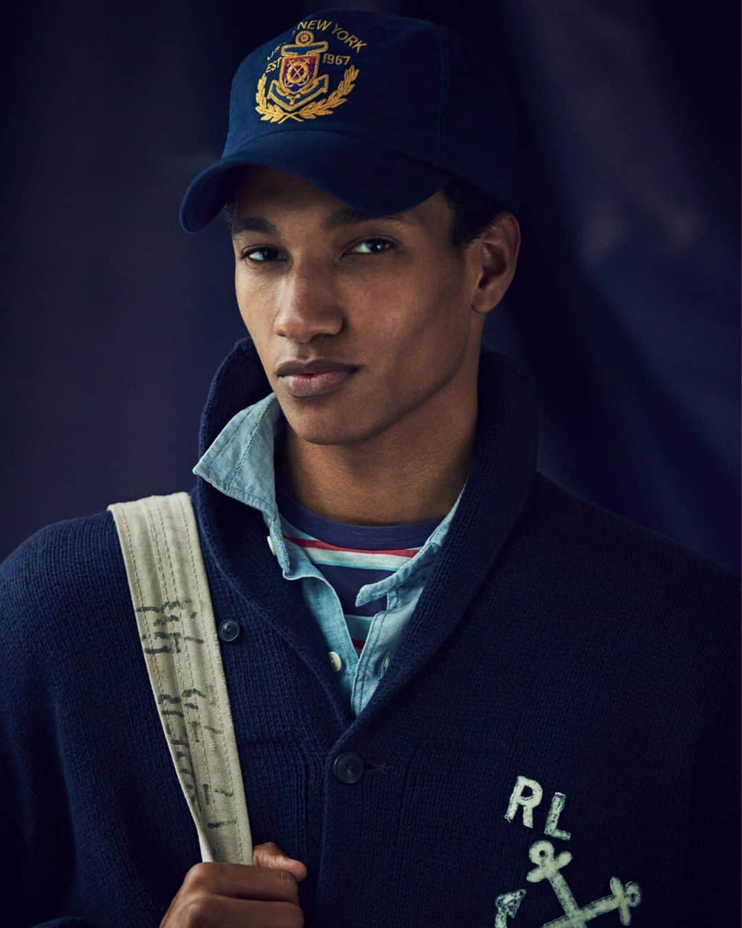 Polo Ralph Laurenさんのインスタグラム写真 - (Polo Ralph LaurenInstagram)「Drawing on iconic details of seafaring regalia, the intricate embroidery and print details of our	#PoloRLStyle hats preserve maritime heritage.  See more #PoloRalphLauren accessories via the link in bio.」6月4日 4時12分 - poloralphlauren